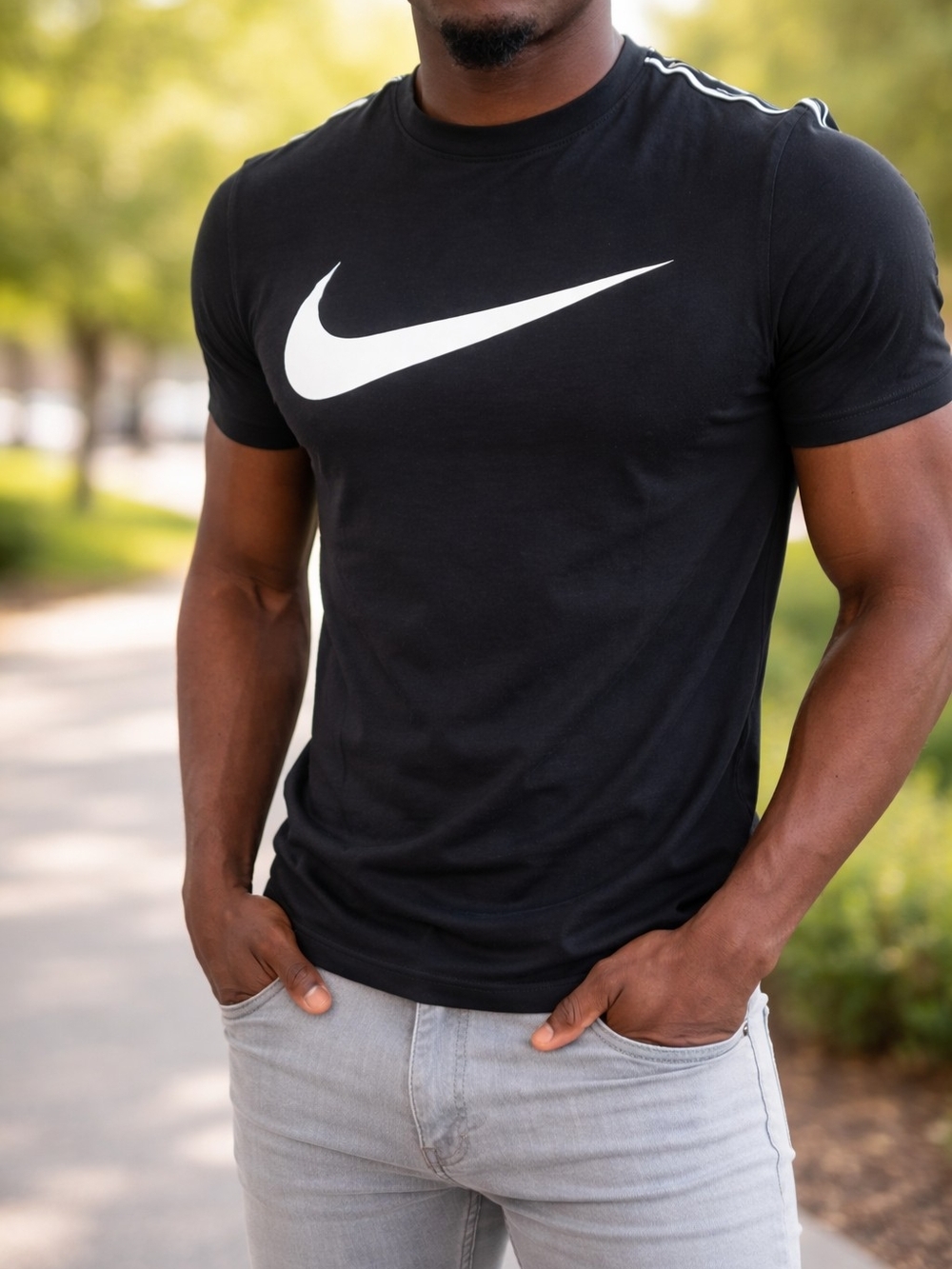 Men’s Black Nike T-Shirt – Athletic Fit – Great Condition  - Size Medium